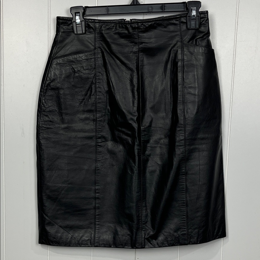 Wilson Womens Leather Pencil Skirt 10 Black Back Zip Pockets Lined Soft EUC